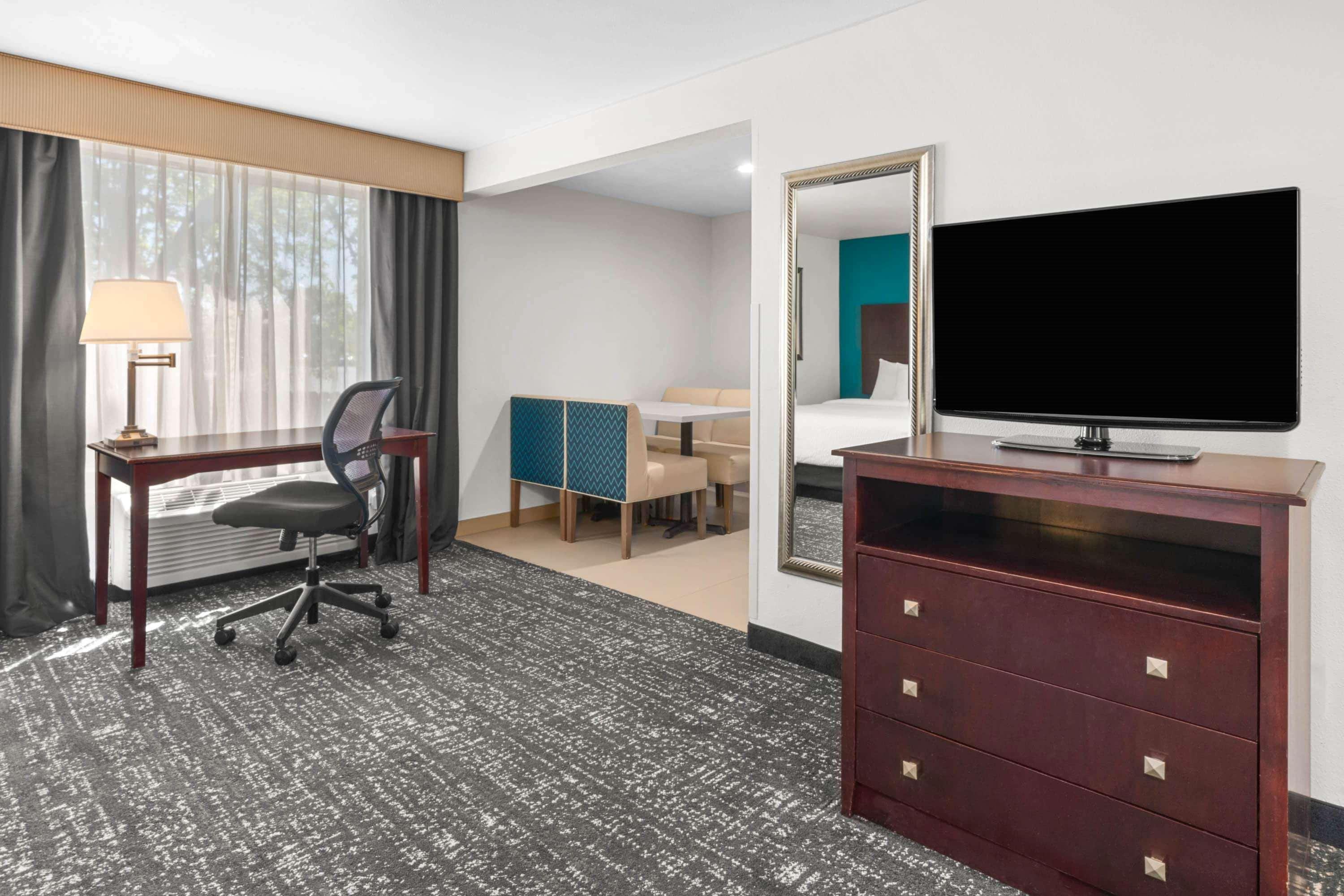 La Quinta By Wyndham Portland Nw Ξενοδοχείο Εξωτερικό φωτογραφία