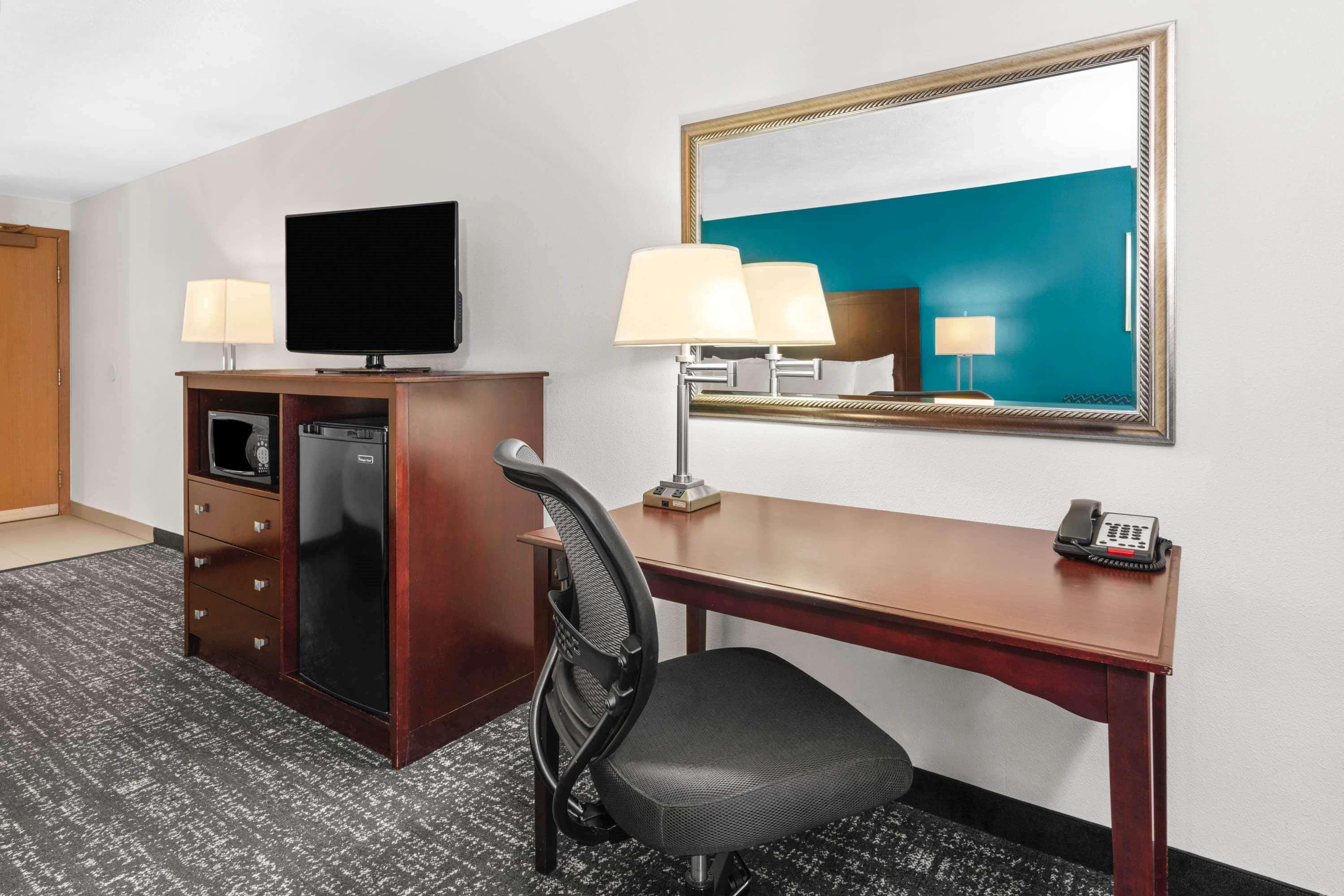 La Quinta By Wyndham Portland Nw Ξενοδοχείο Εξωτερικό φωτογραφία