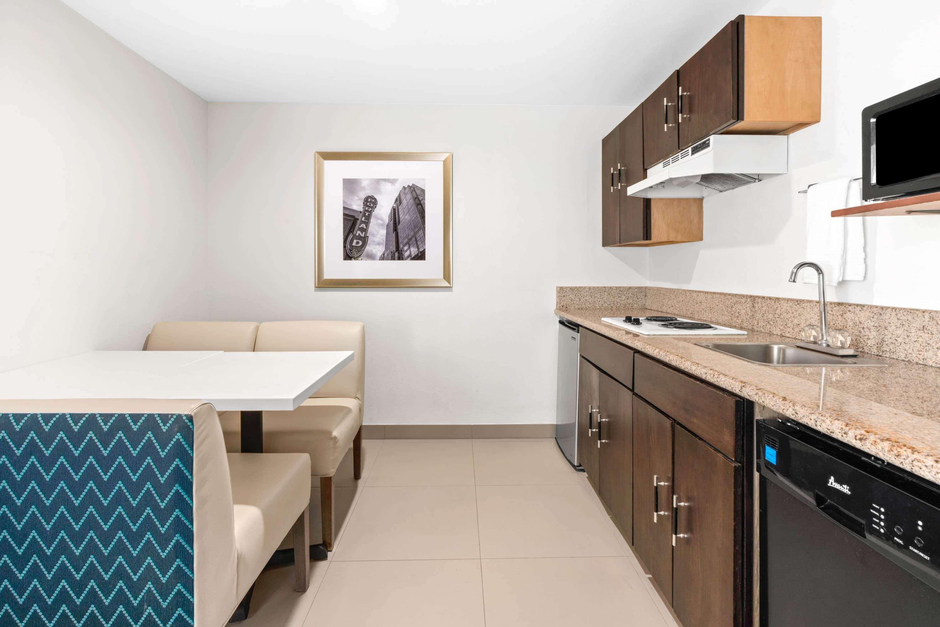 La Quinta By Wyndham Portland Nw Ξενοδοχείο Εξωτερικό φωτογραφία